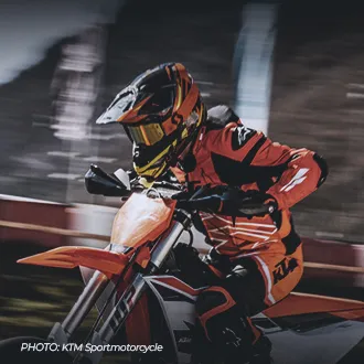 Helm dan Fitur Penting bagi Supermoto Rider